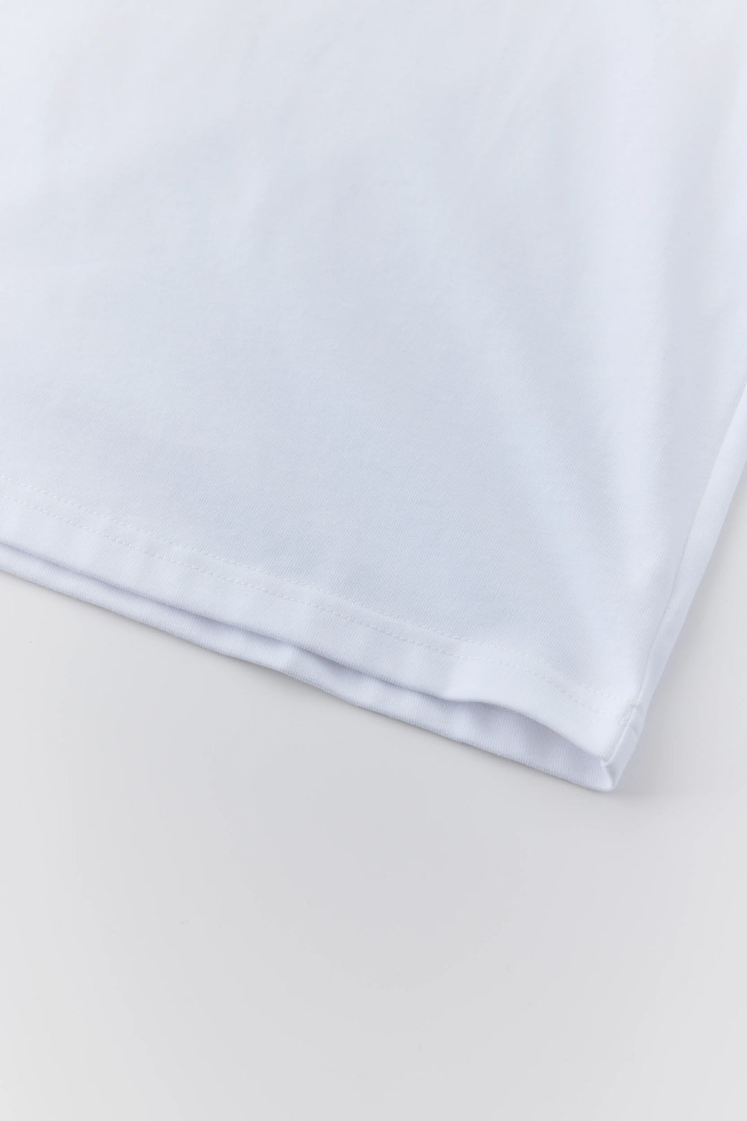 One point over tee / WHITE