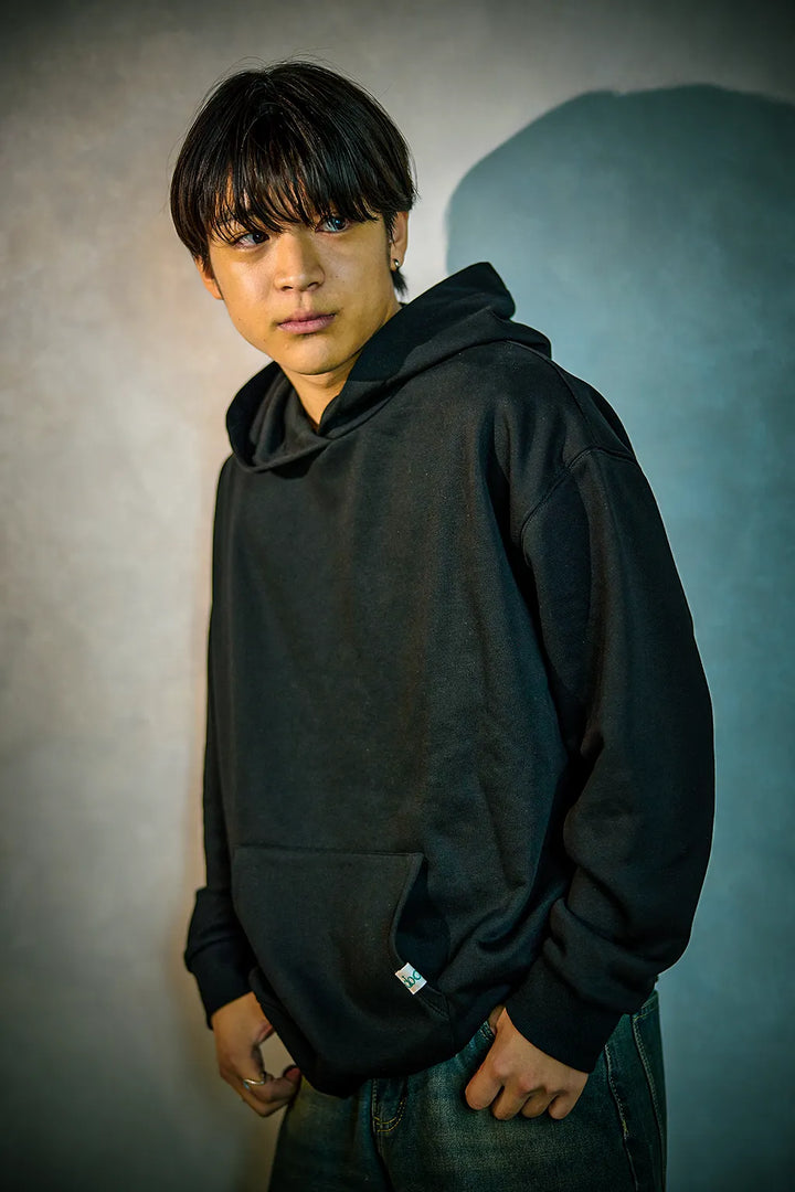 Heart Grip Graphic Hoodie